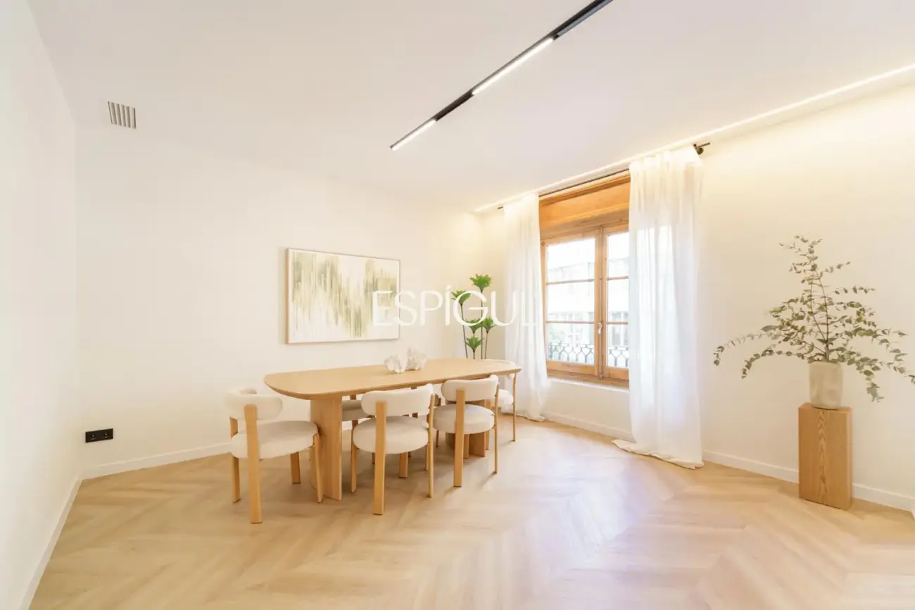 Exclusiva vivienda reformada en venta en Carrer de Muntaner