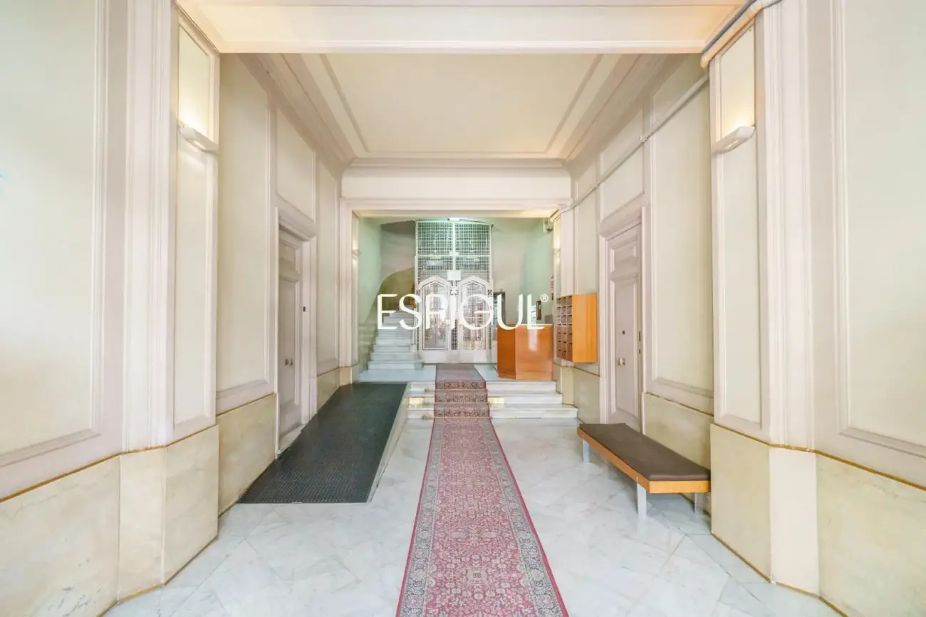 Exclusiva vivienda reformada en venta en Carrer de Muntaner