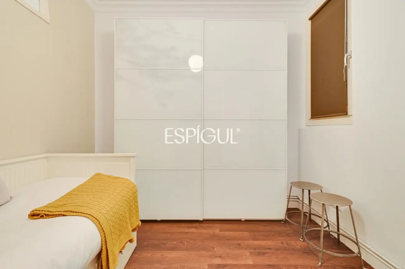 Exclusivo piso con terraza privada en Eixample – Sant Antoni