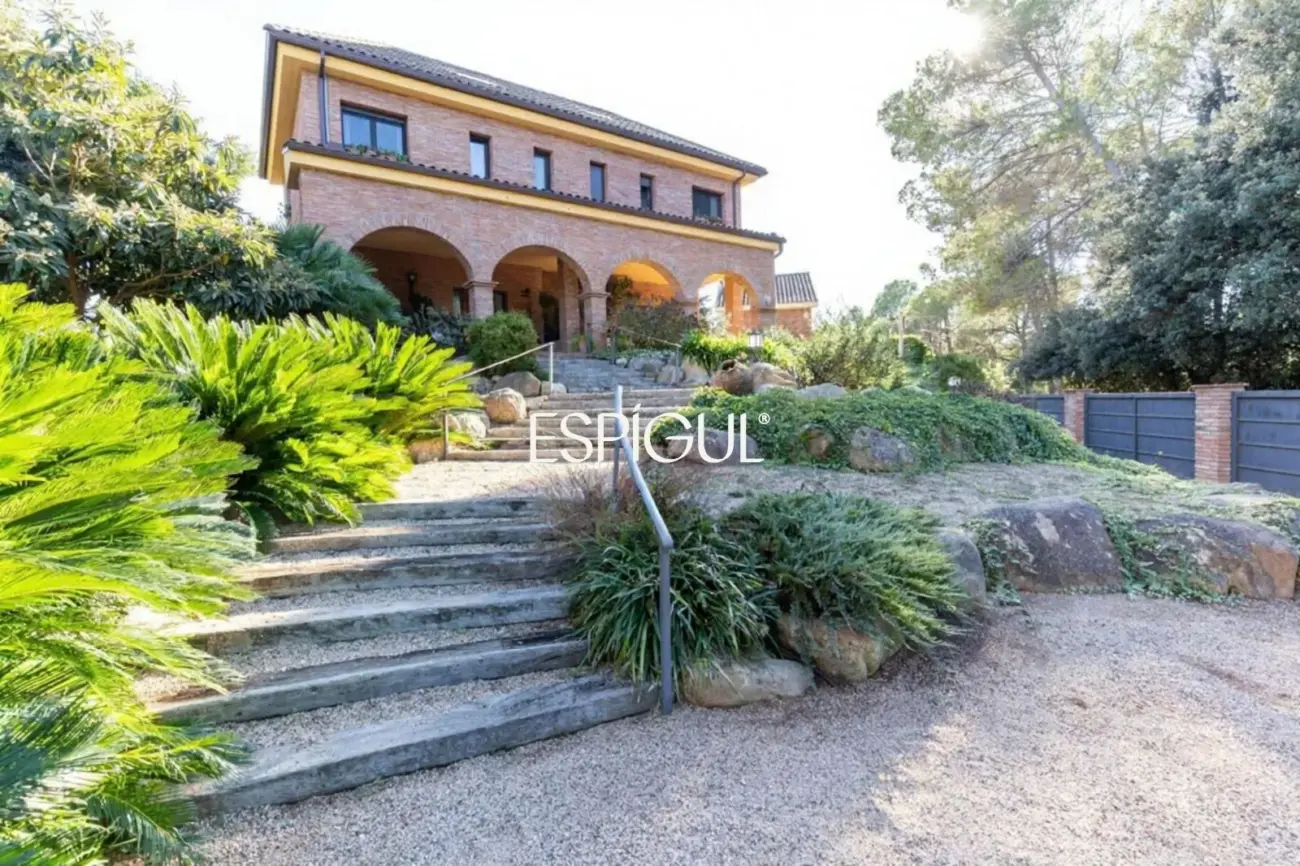 Imponente casa con piscina privada en Valldoreix