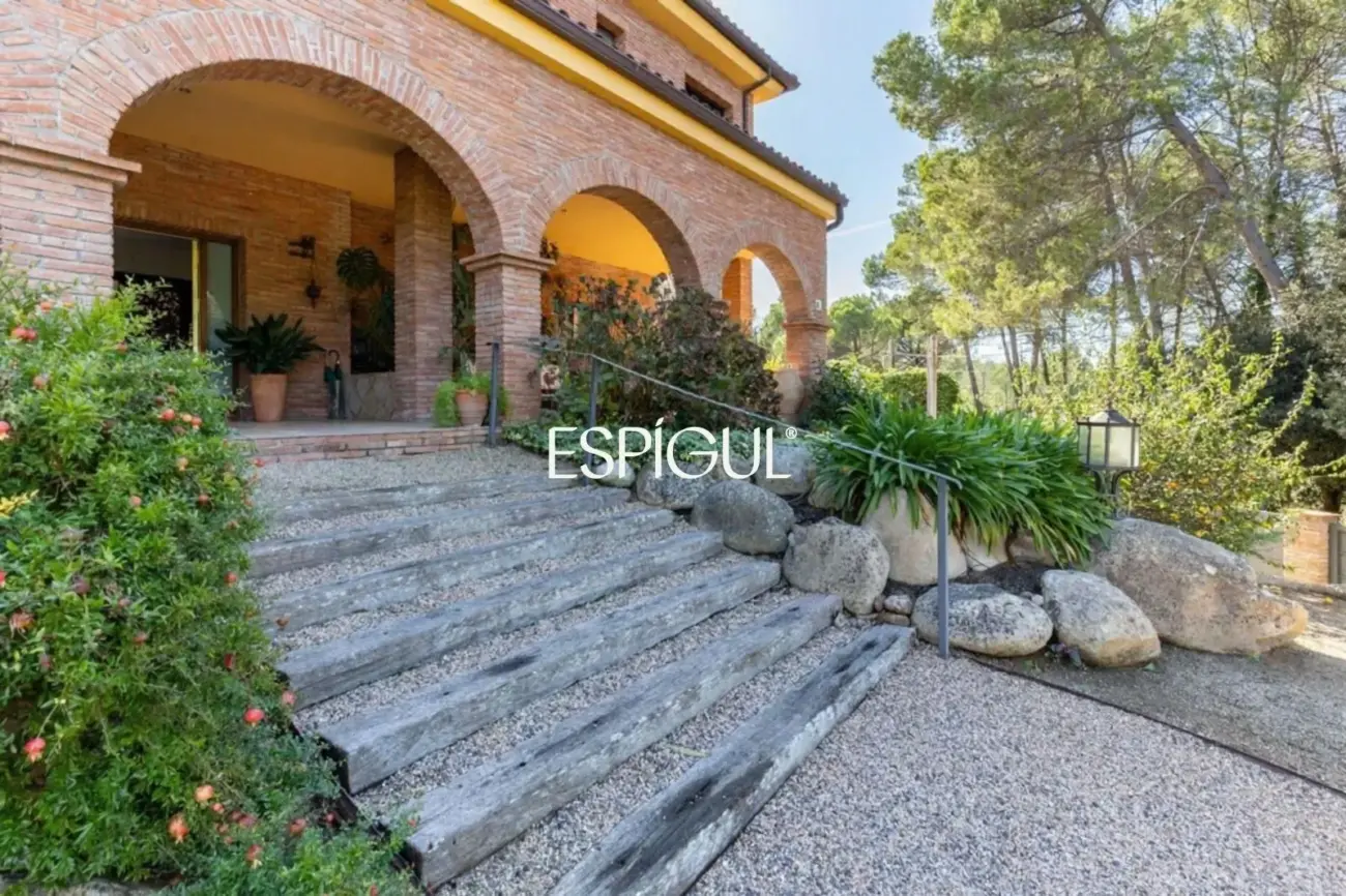 Imponente casa con piscina privada en Valldoreix
