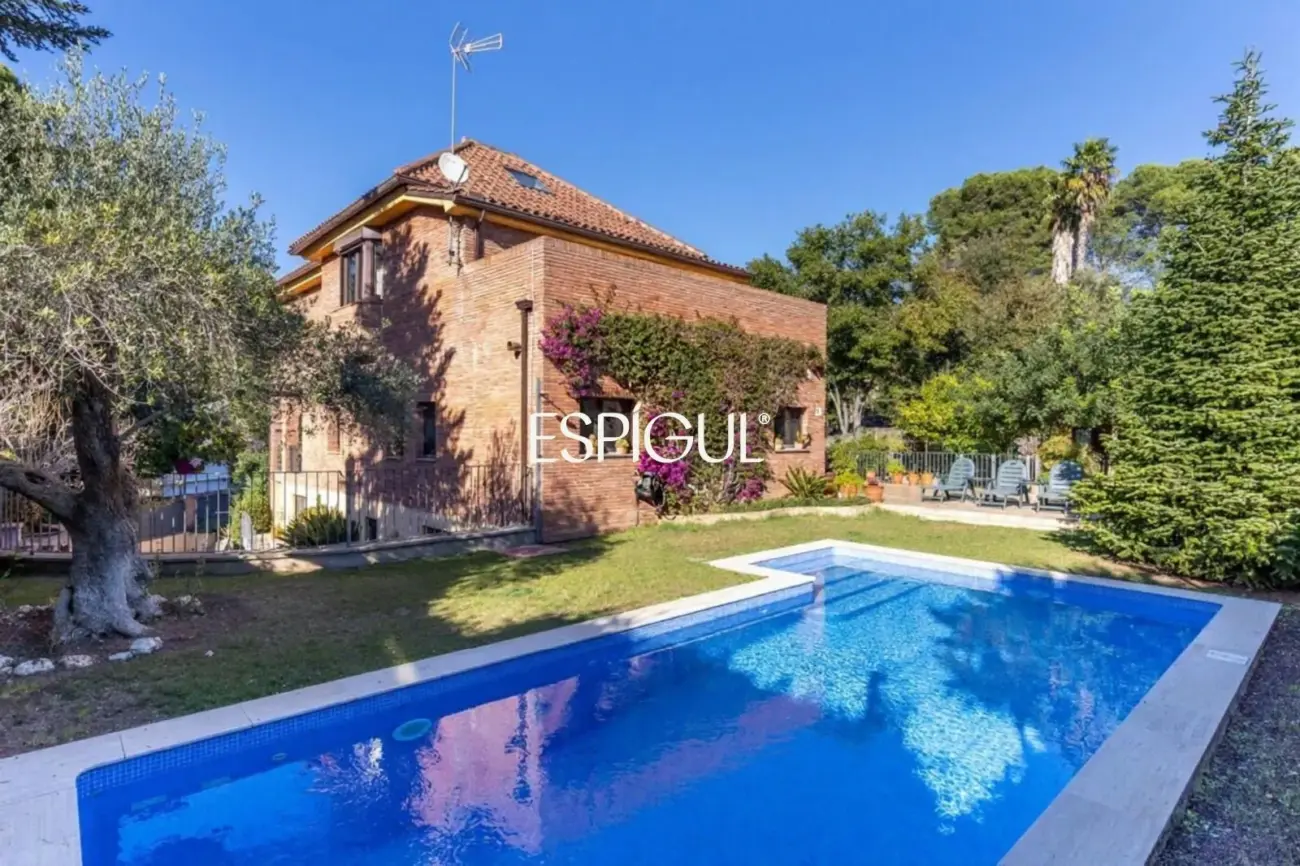 Imponente casa con piscina privada en Valldoreix