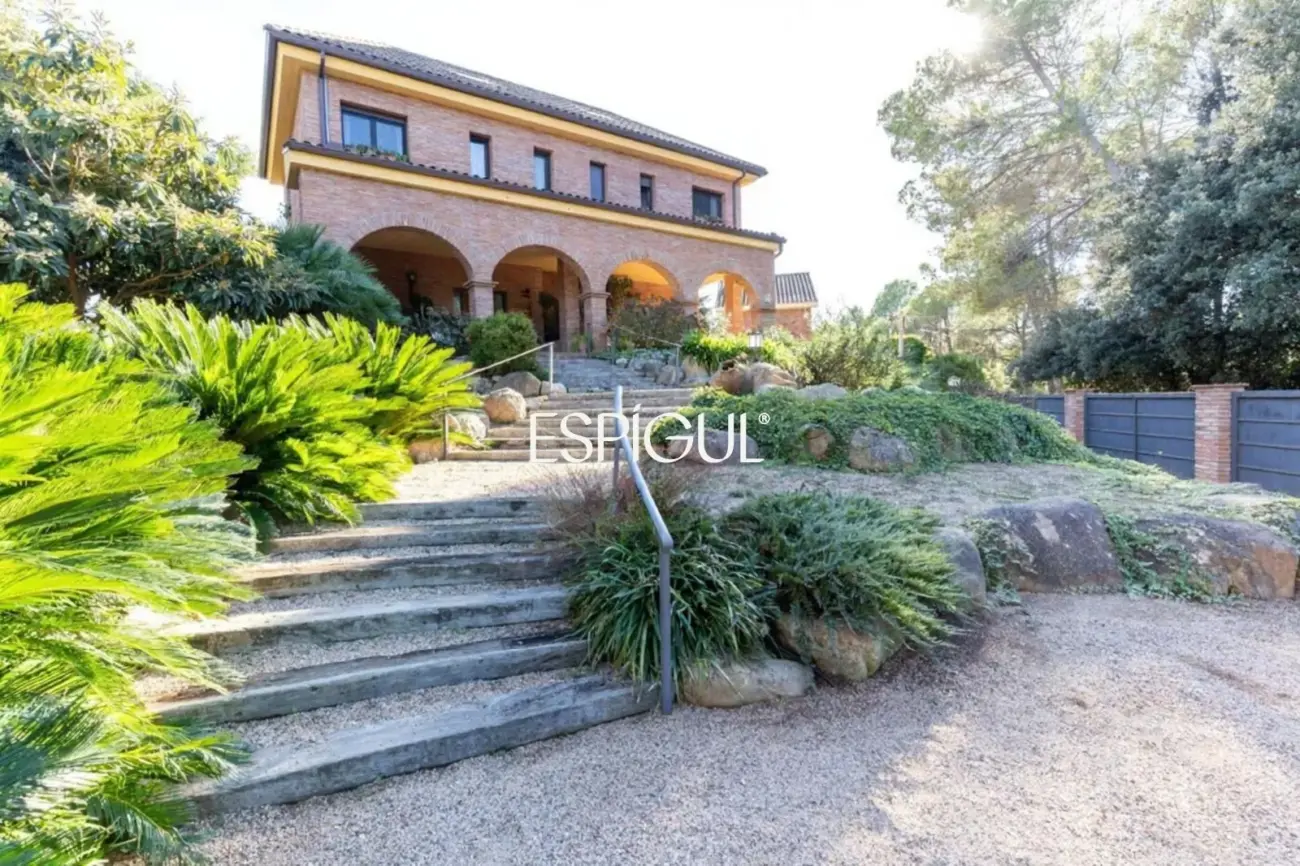 Imponente casa con piscina privada en Valldoreix
