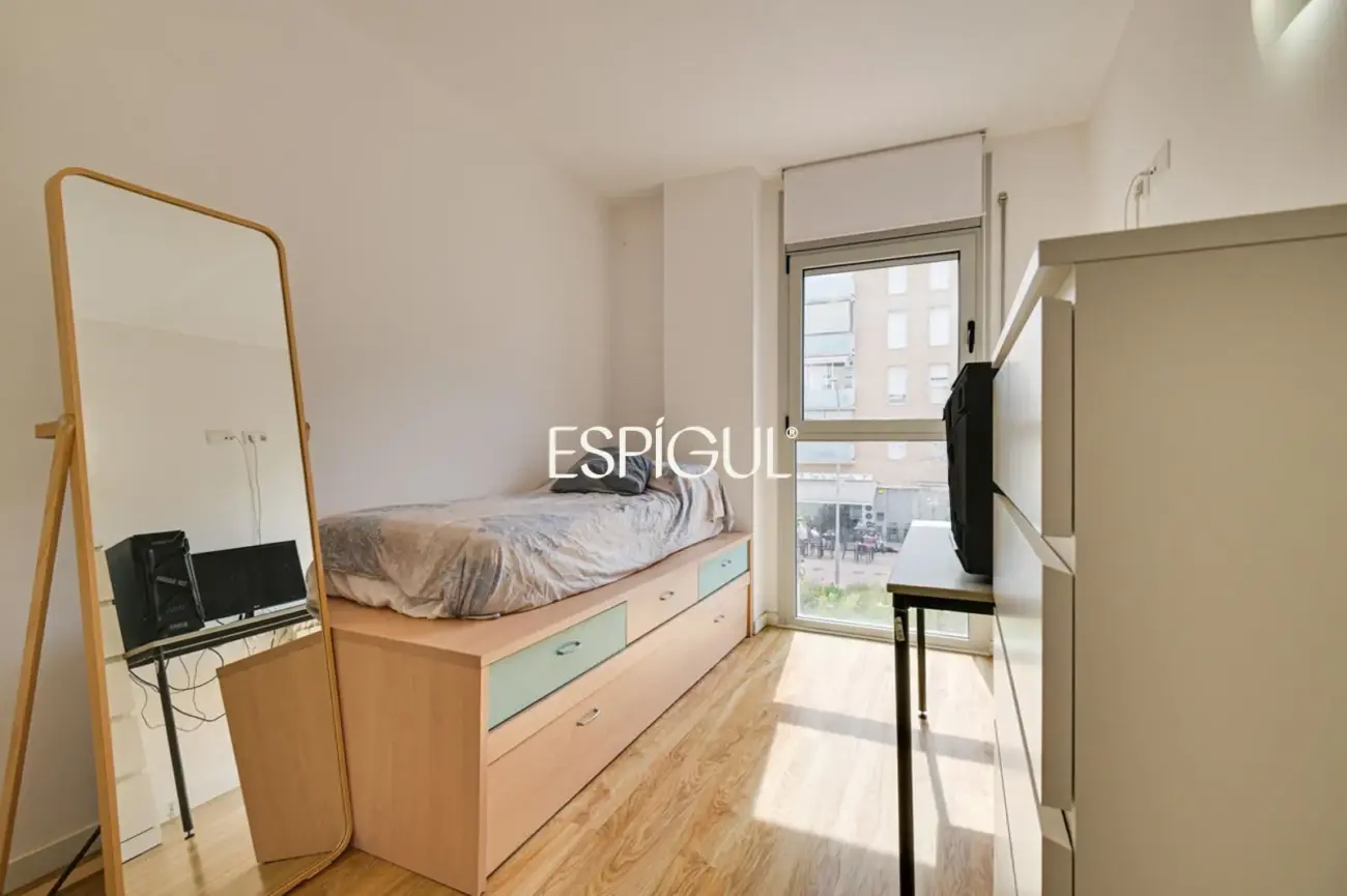 Piso alquilado de tres habitaciones