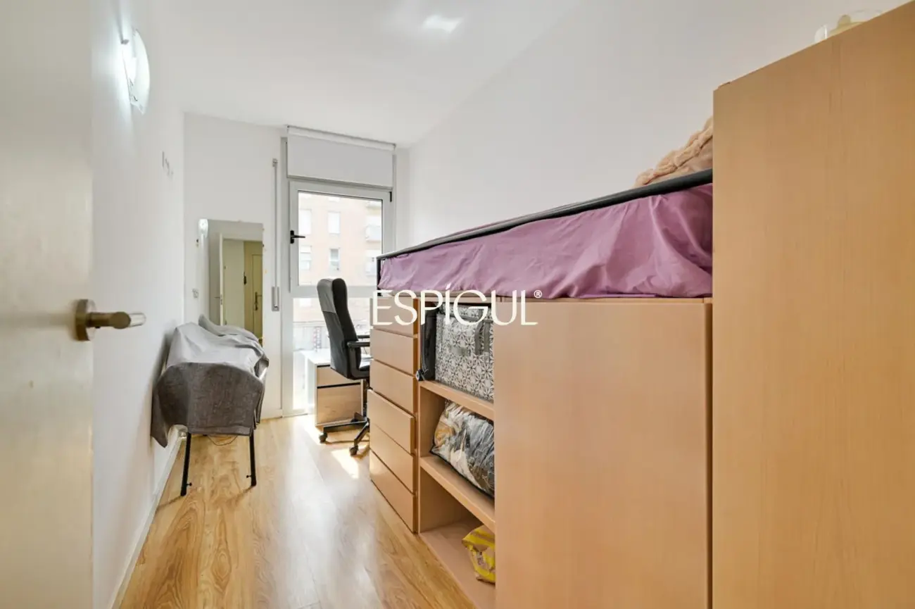 Piso alquilado de tres habitaciones