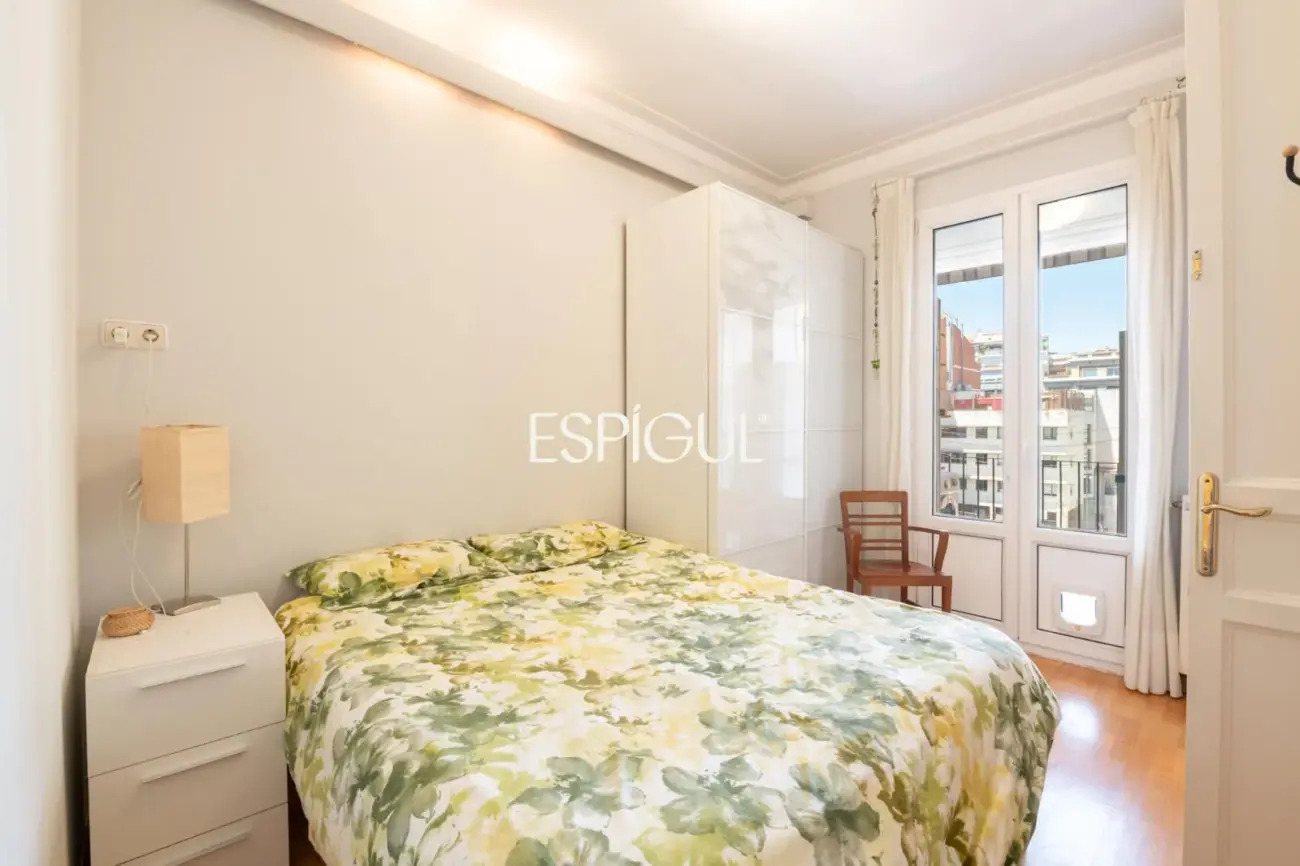 Piso alto y luminoso en finca regia de l’Antiga Esquerra de l’ Eixample