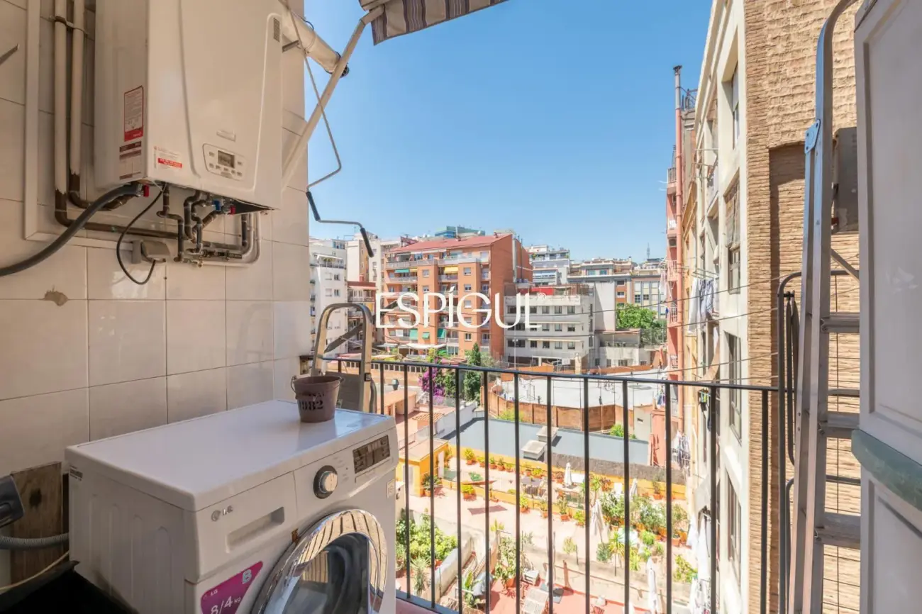 Piso alto y luminoso en finca regia de l’Antiga Esquerra de l’ Eixample