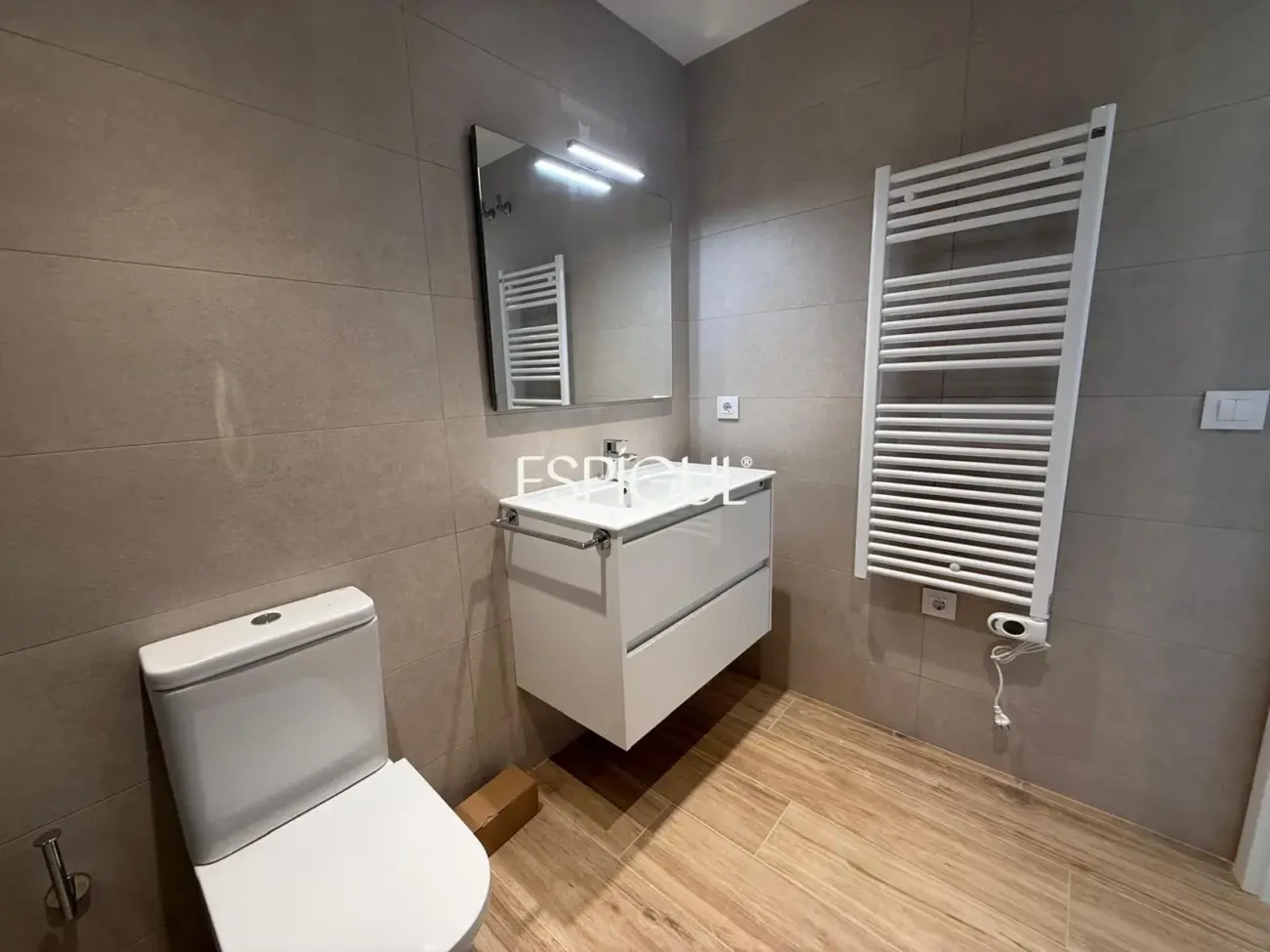 Piso en alquiler tres habitaciones en Domeny