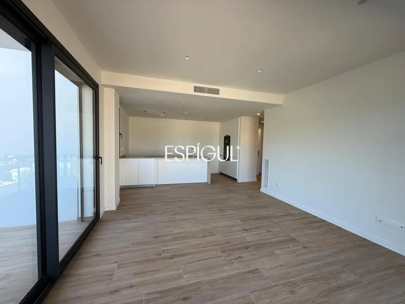 Piso en alquiler tres habitaciones en Domeny