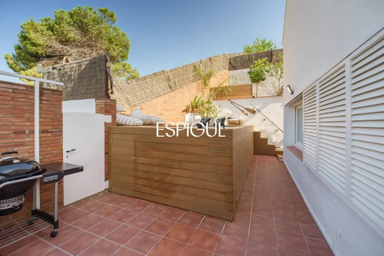 Casa d’estil mediterrani amb vistes al mar i piscina climatitzada a Sant Andreu de Llavaneres