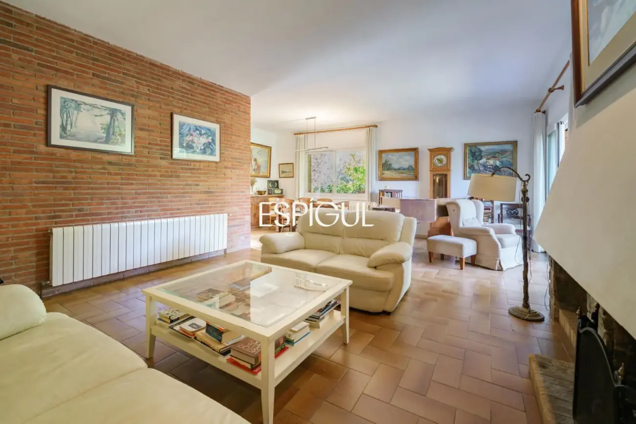 Casa independiente en venta en Bellaterra
