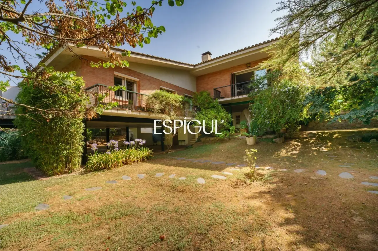 Casa independiente en venta en Bellaterra