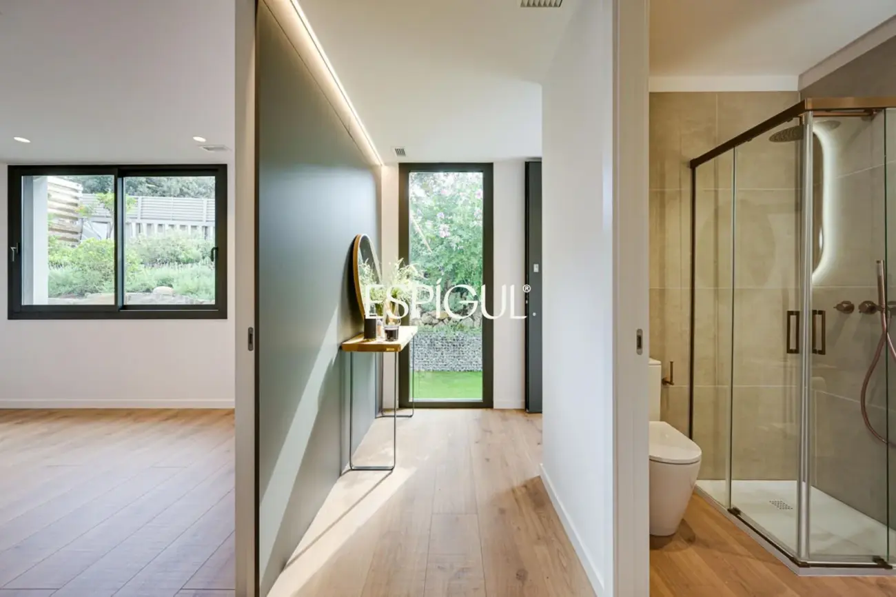 Chalet de obra nueva en venta en Matadepera