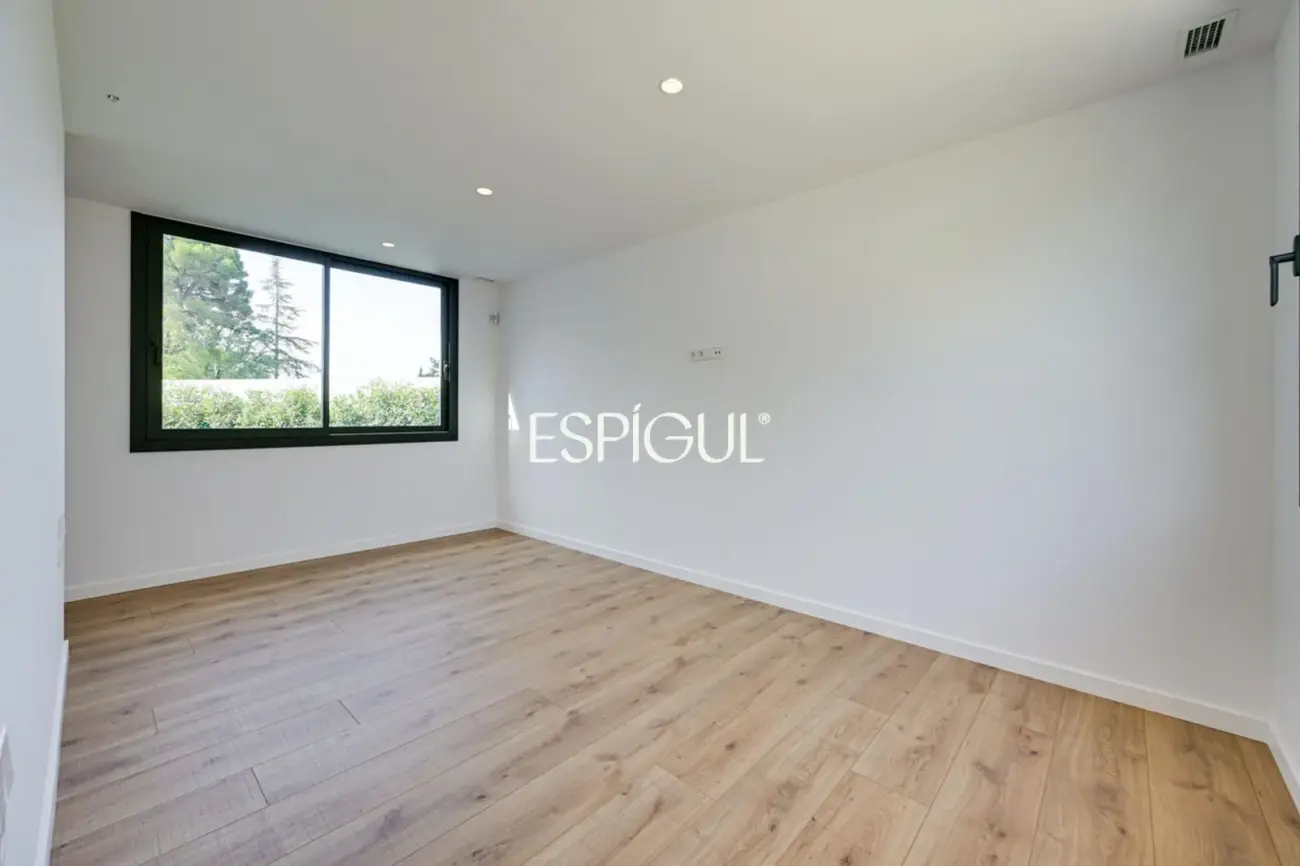 Chalet de obra nueva en venta en Matadepera