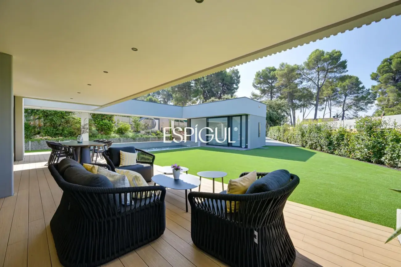 Chalet de obra nueva en venta en Matadepera