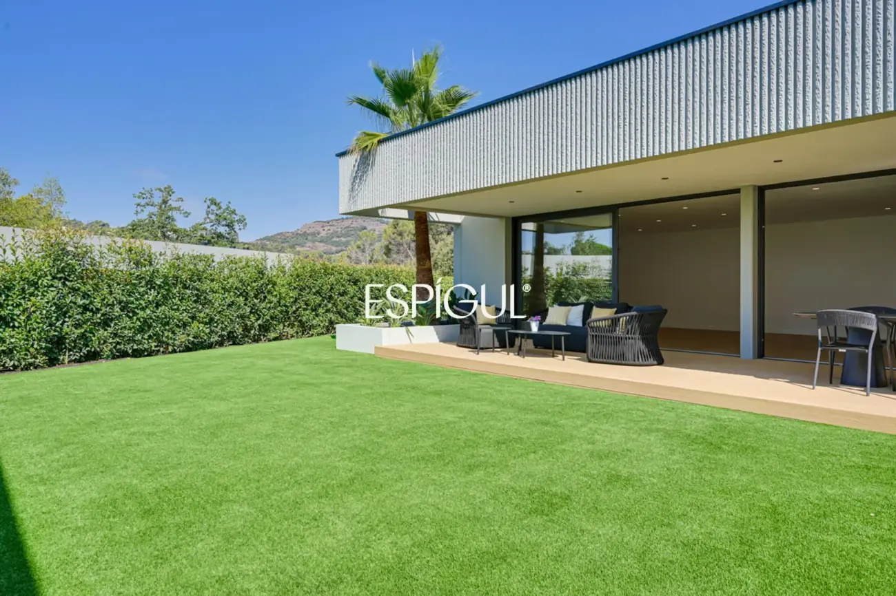 Chalet de obra nueva en venta en Matadepera