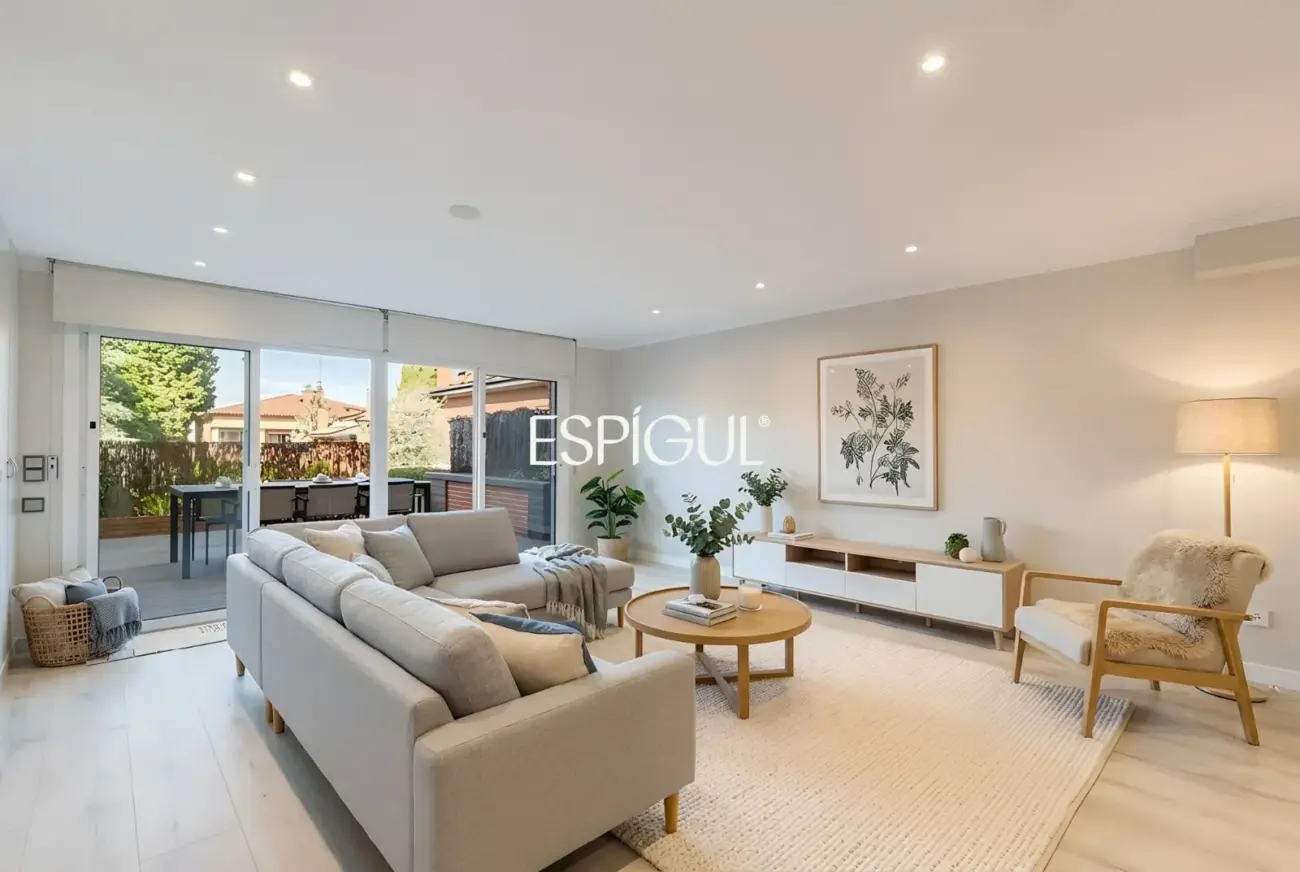 Maison mitoyenne exclusive en vente dans l&rsquo;Eixample de Sant Cugat del Vallès