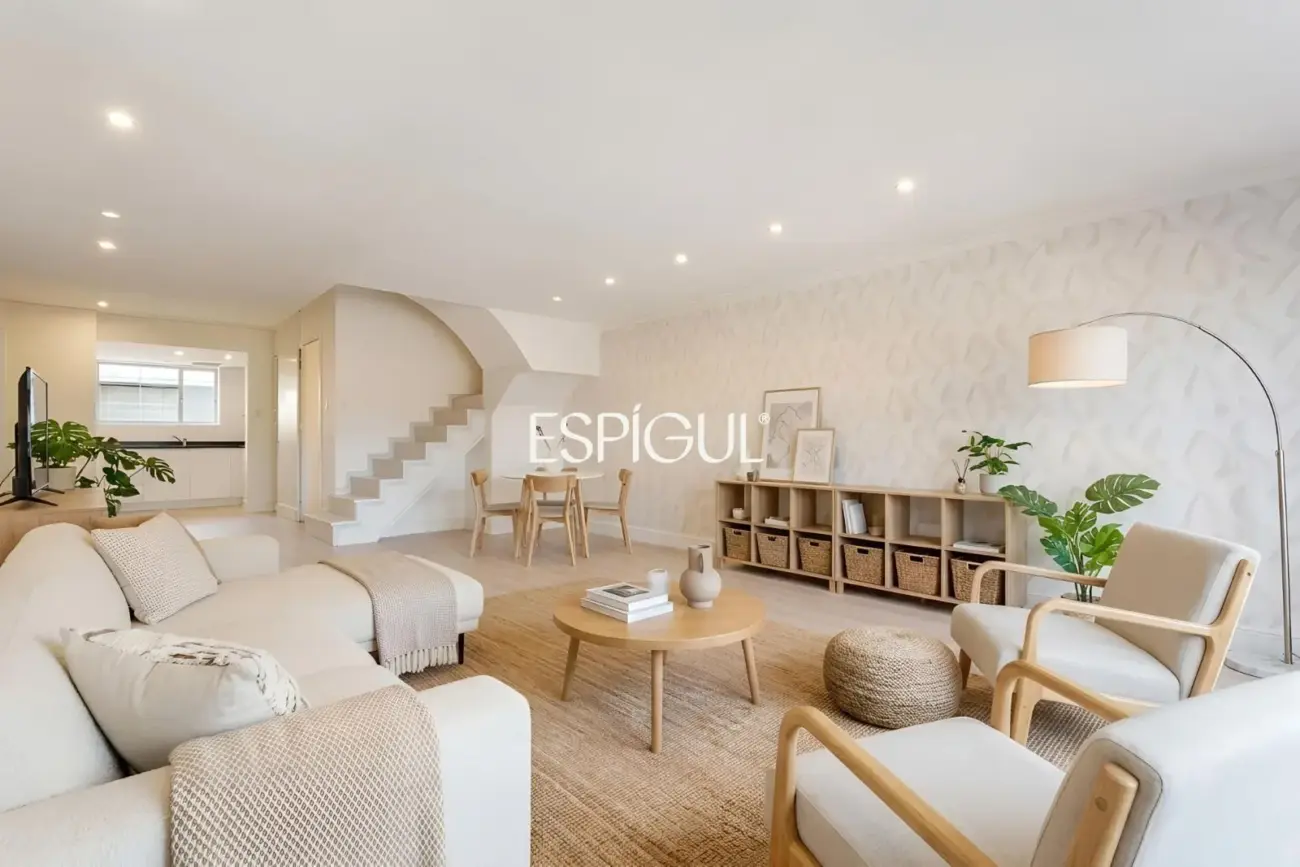 Maison mitoyenne exclusive en vente dans l&rsquo;Eixample de Sant Cugat del Vallès