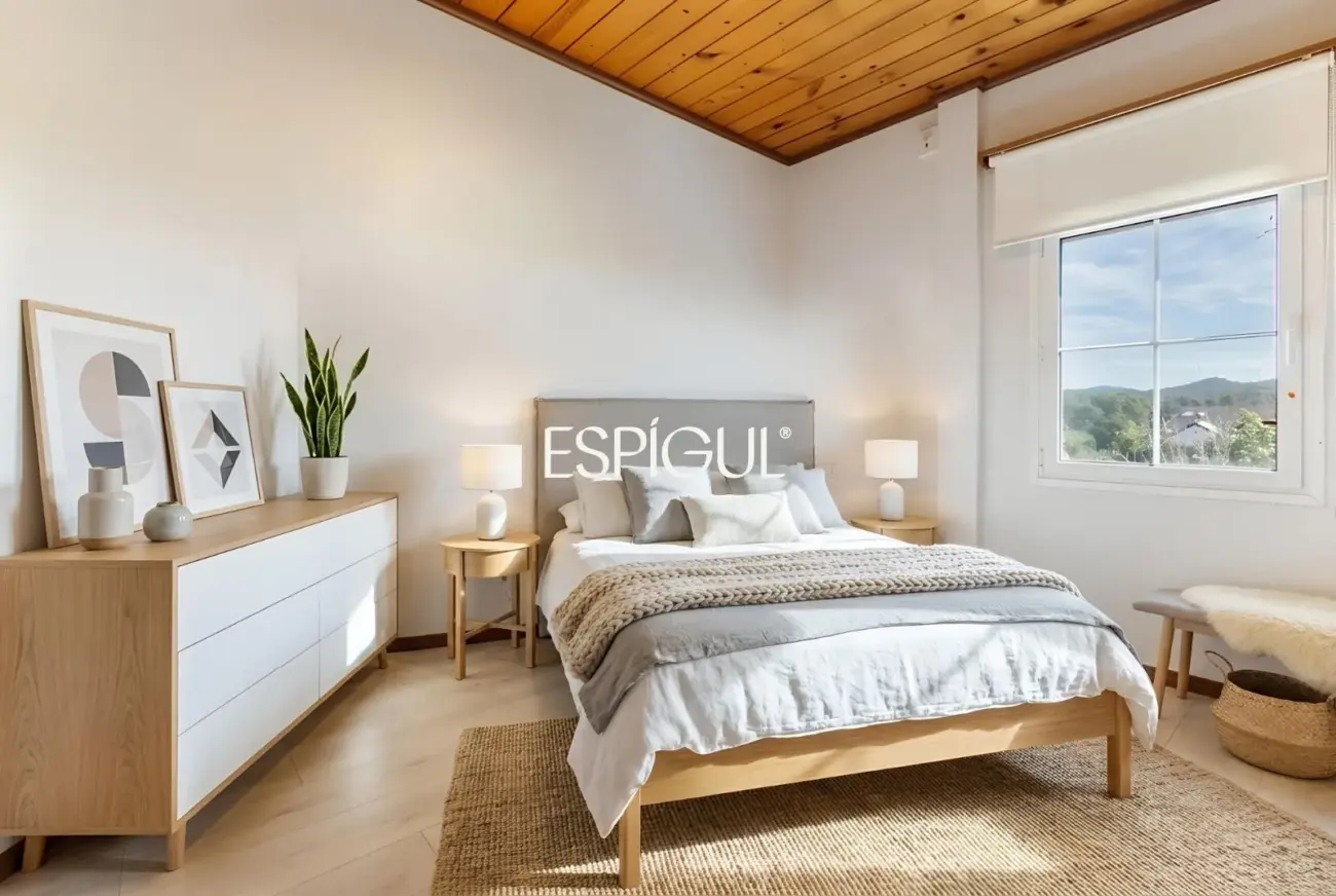 Maison mitoyenne exclusive en vente dans l&rsquo;Eixample de Sant Cugat del Vallès
