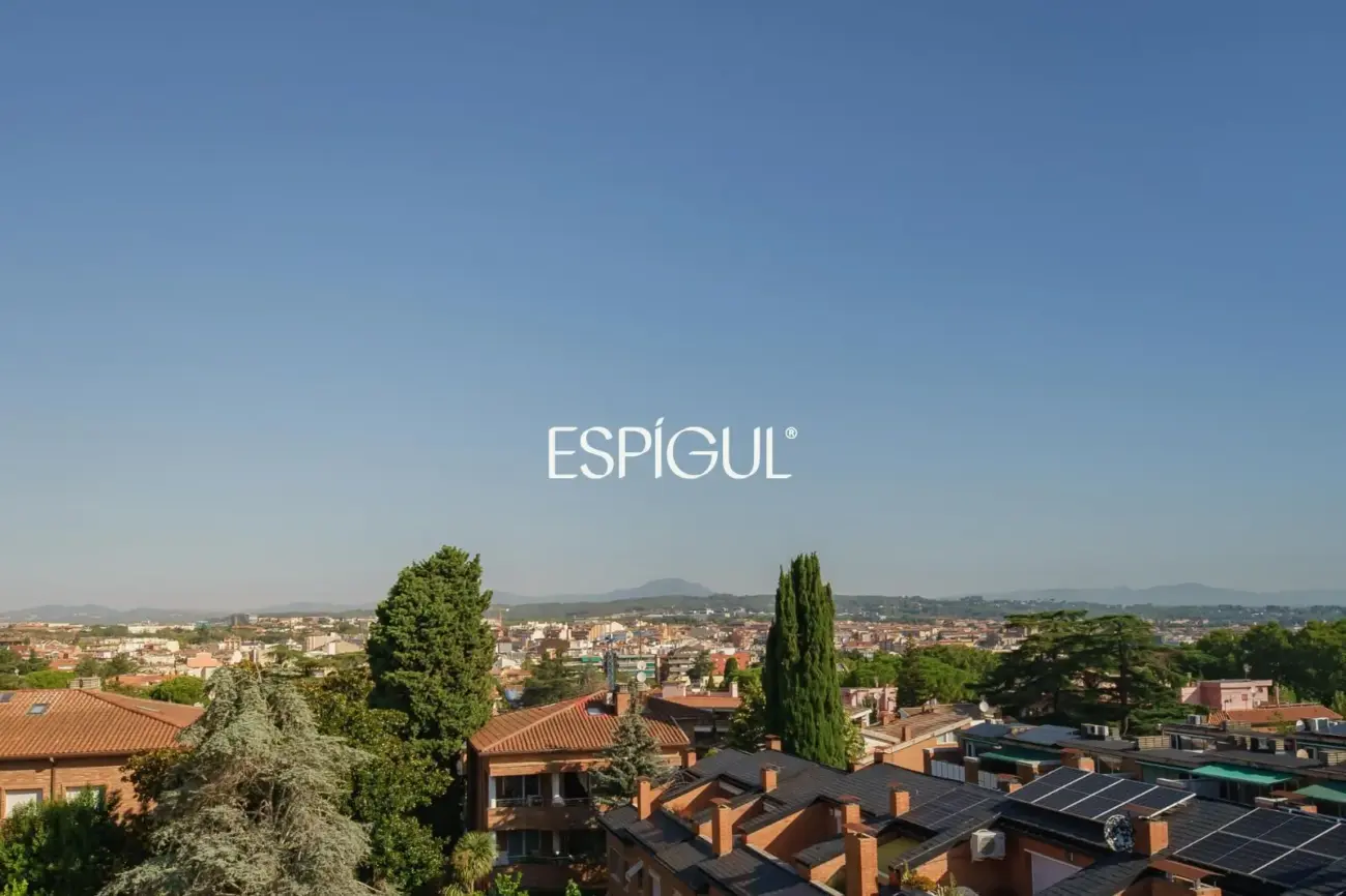 Maison mitoyenne exclusive en vente dans l&rsquo;Eixample de Sant Cugat del Vallès