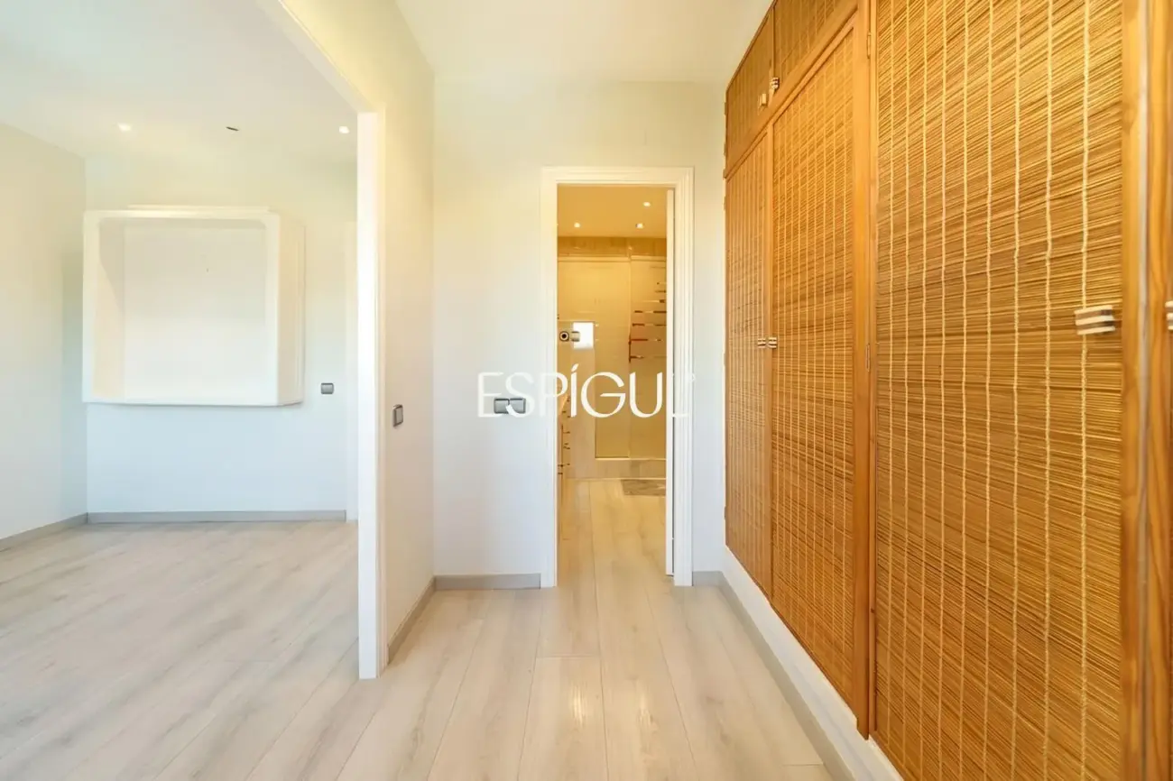 Maison mitoyenne exclusive en vente dans l&rsquo;Eixample de Sant Cugat del Vallès