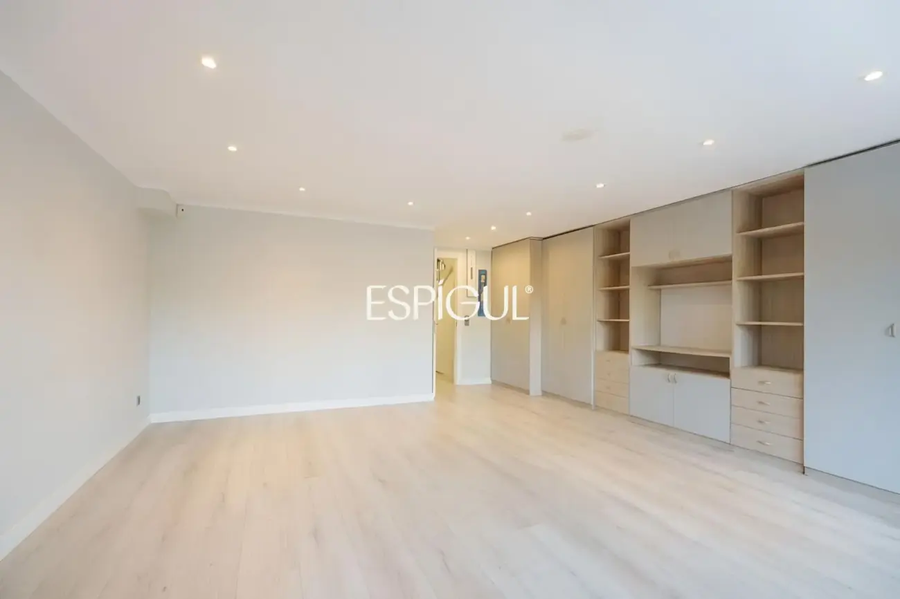 Maison mitoyenne exclusive en vente dans l&rsquo;Eixample de Sant Cugat del Vallès
