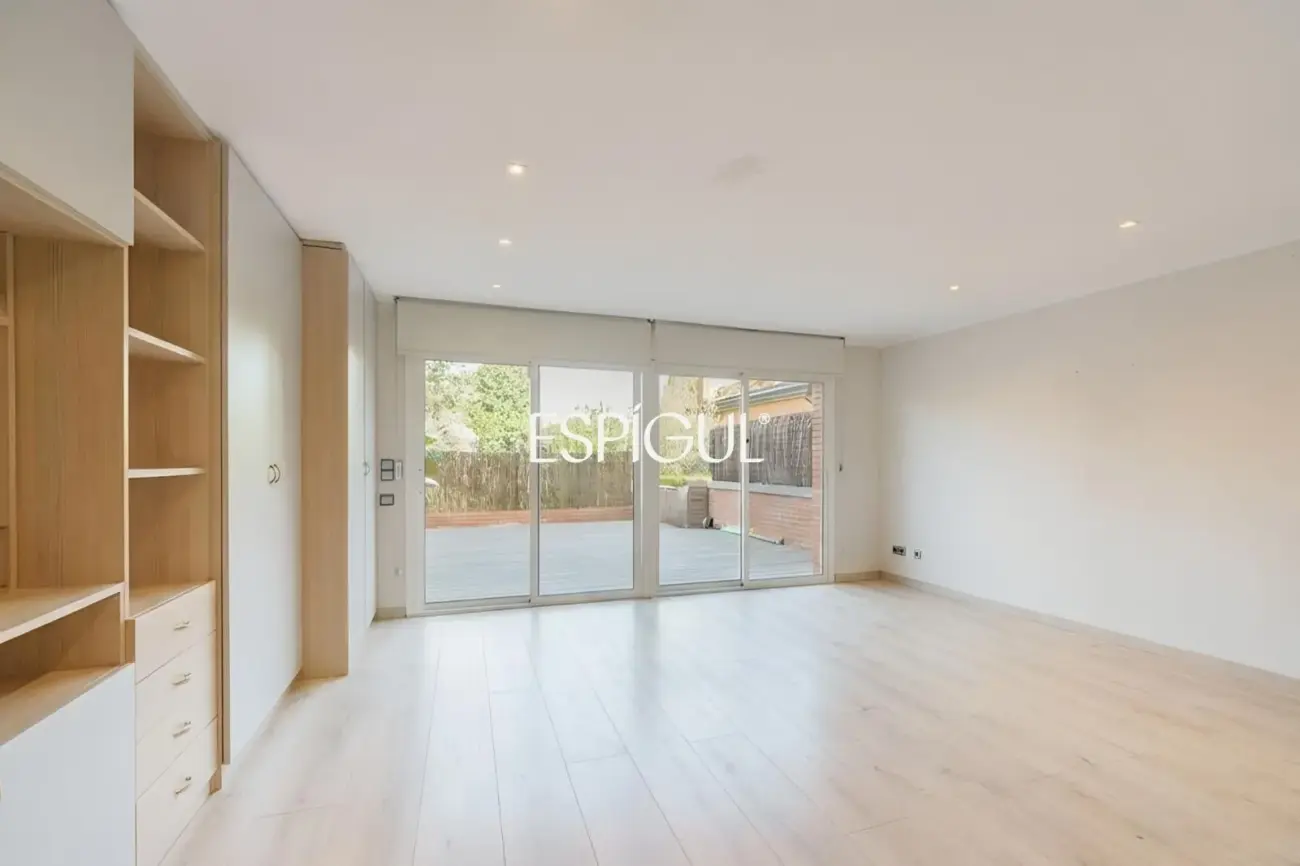 Maison mitoyenne exclusive en vente dans l&rsquo;Eixample de Sant Cugat del Vallès