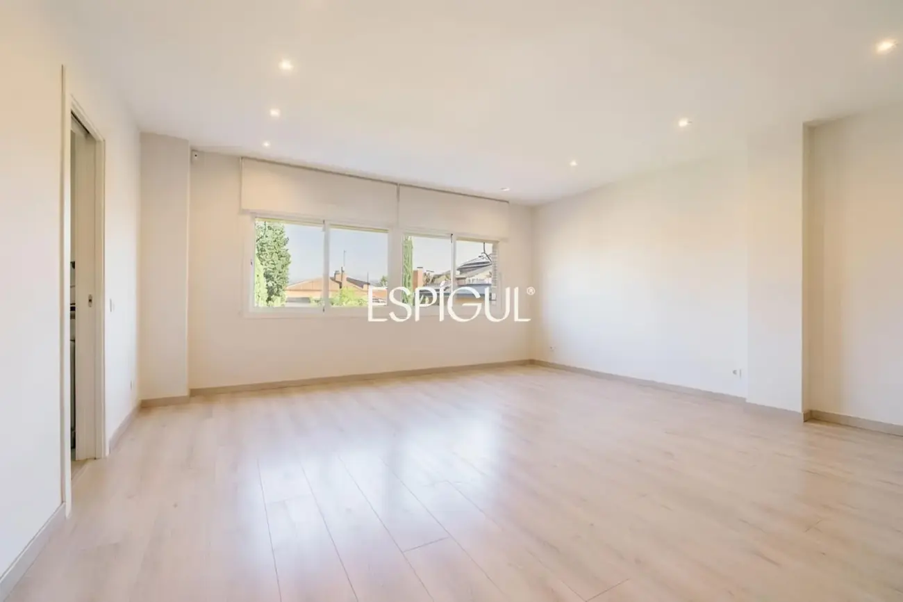 Maison mitoyenne exclusive en vente dans l&rsquo;Eixample de Sant Cugat del Vallès