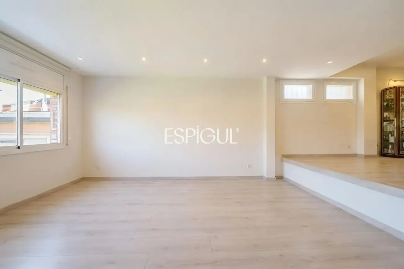 Maison mitoyenne exclusive en vente dans l&rsquo;Eixample de Sant Cugat del Vallès