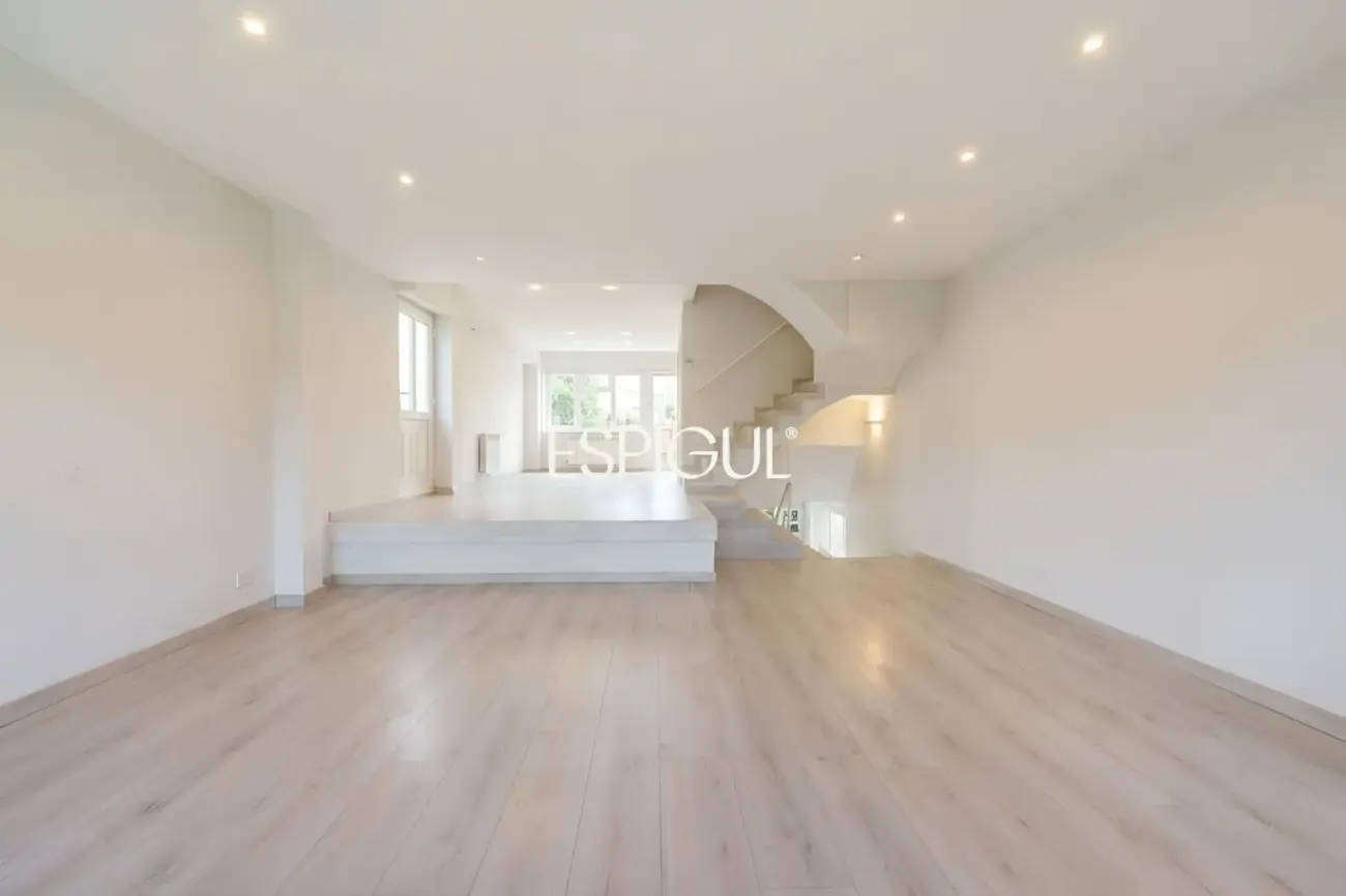Maison mitoyenne exclusive en vente dans l&rsquo;Eixample de Sant Cugat del Vallès