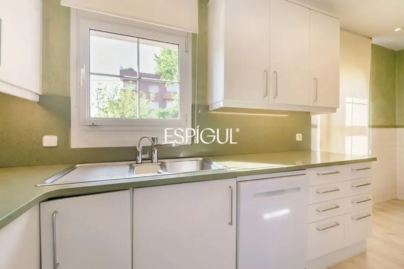 Maison mitoyenne exclusive en vente dans l&rsquo;Eixample de Sant Cugat del Vallès