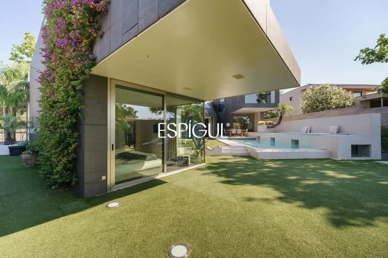 Exclusiva casa en venta de diseño en Can Mates