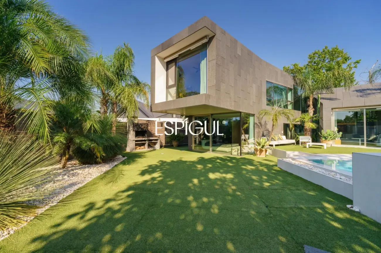 Exclusiva casa en venta de diseño en Can Mates