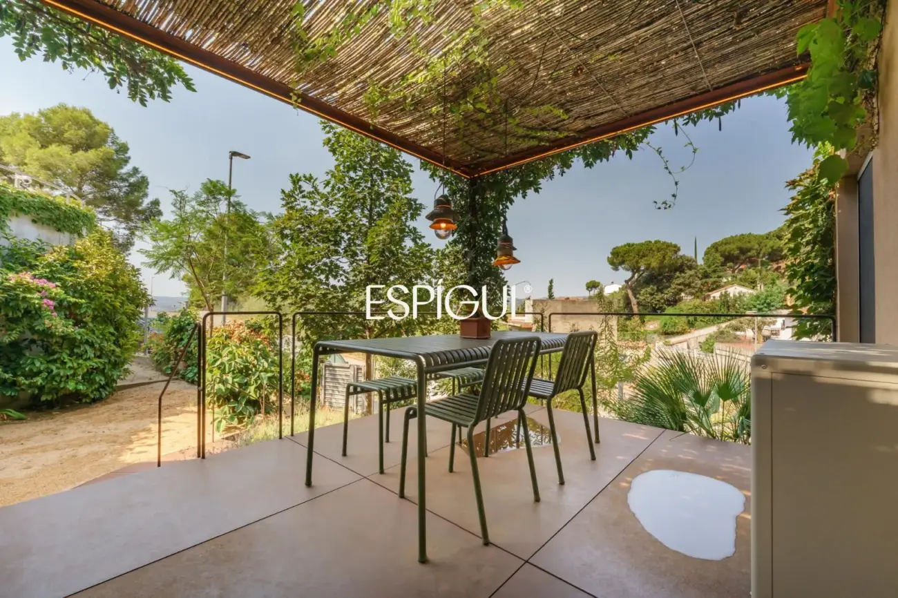 Exclusive Refurbished Property in Collserola: Design, Mountain Views, and Supreme Tranquility