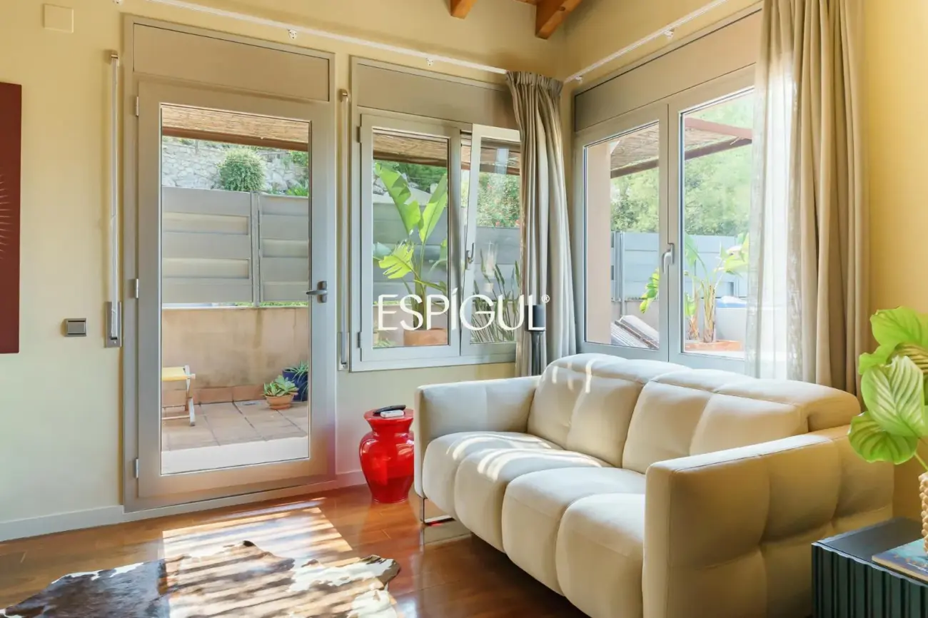 Exclusive Refurbished Property in Collserola: Design, Mountain Views, and Supreme Tranquility
