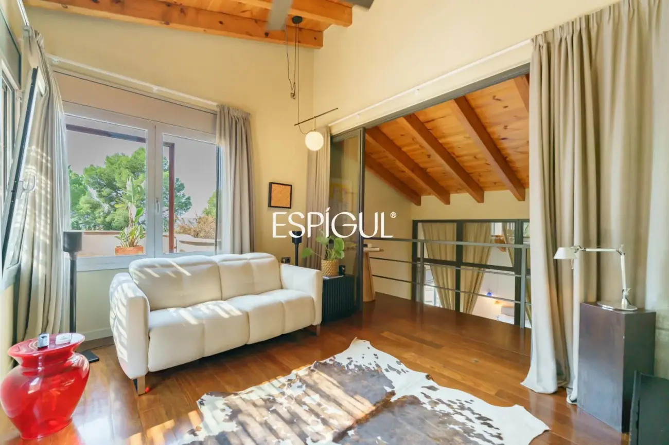 Exclusive Refurbished Property in Collserola: Design, Mountain Views, and Supreme Tranquility