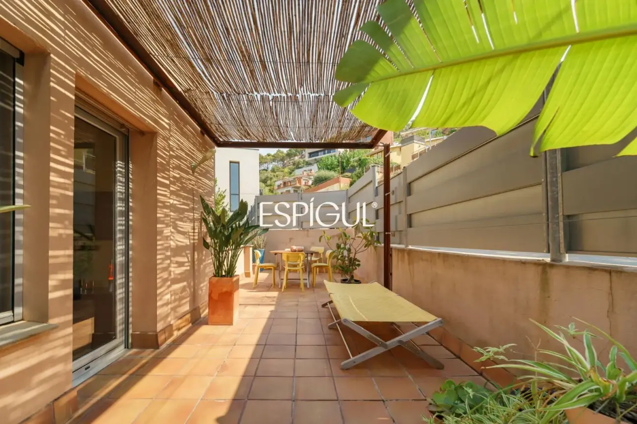 Exclusive Refurbished Property in Collserola: Design, Mountain Views, and Supreme Tranquility