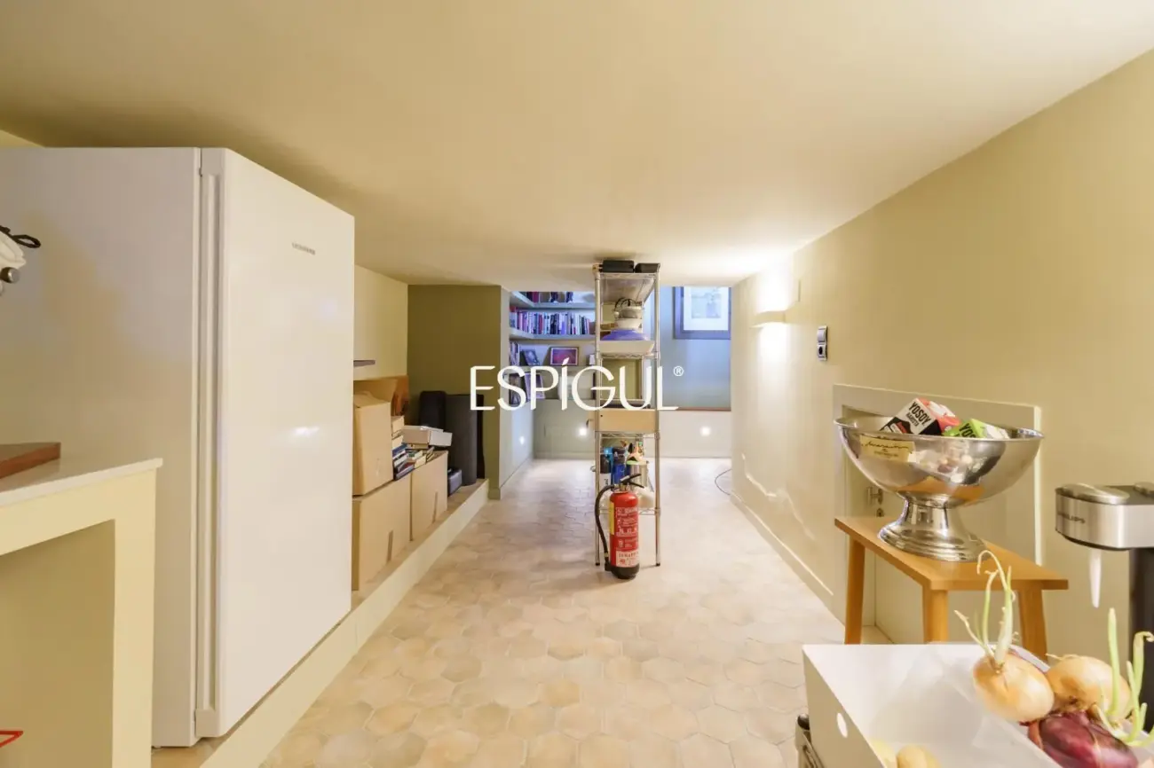 Exclusive Refurbished Property in Collserola: Design, Mountain Views, and Supreme Tranquility