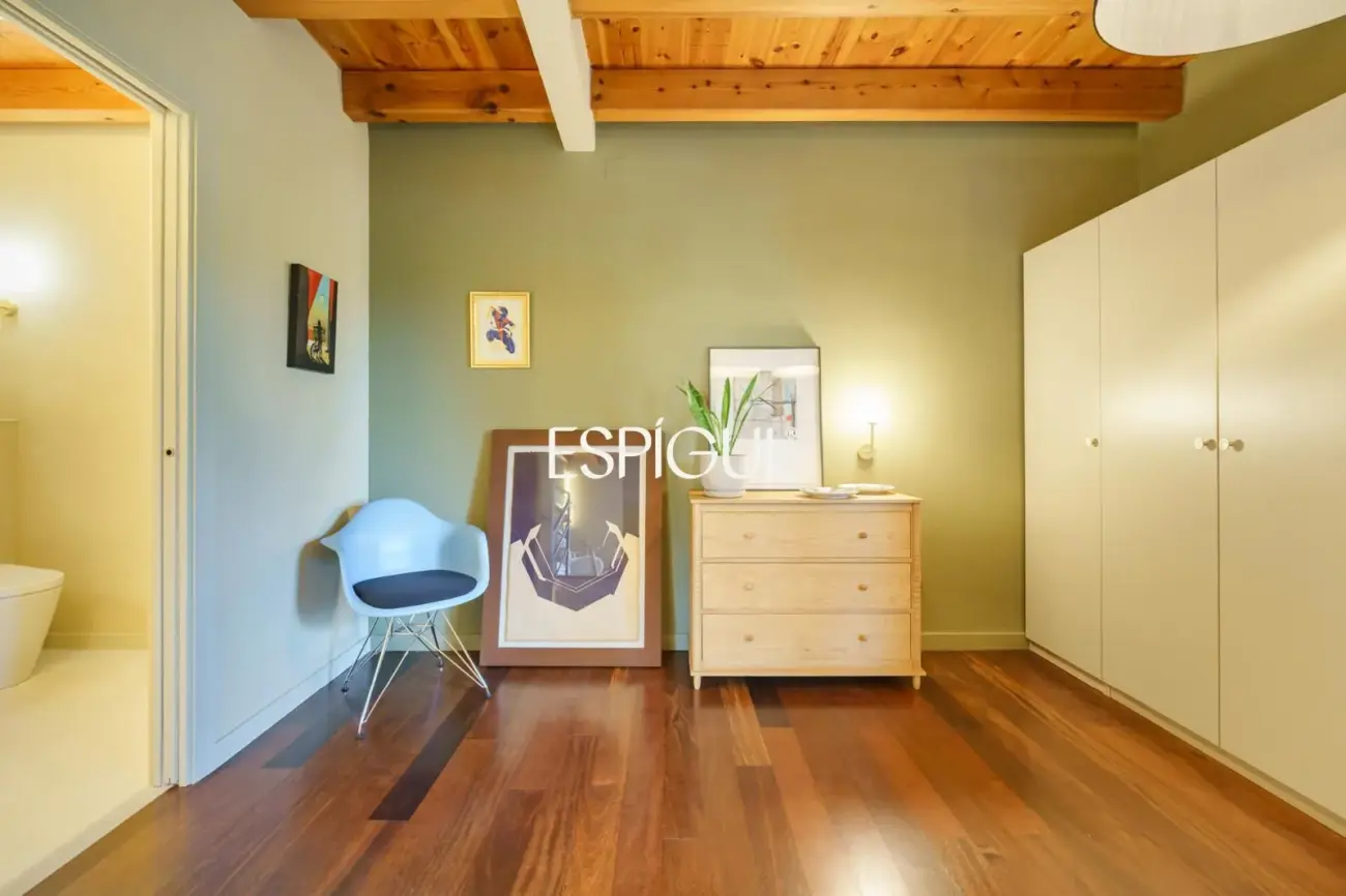 Exclusive Refurbished Property in Collserola: Design, Mountain Views, and Supreme Tranquility