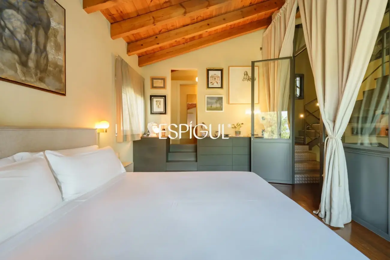 Exclusive Refurbished Property in Collserola: Design, Mountain Views, and Supreme Tranquility