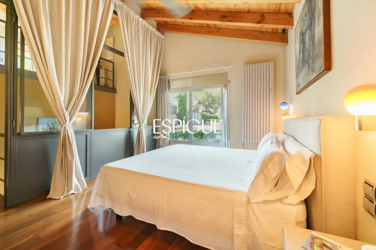 Exclusive Refurbished Property in Collserola: Design, Mountain Views, and Supreme Tranquility