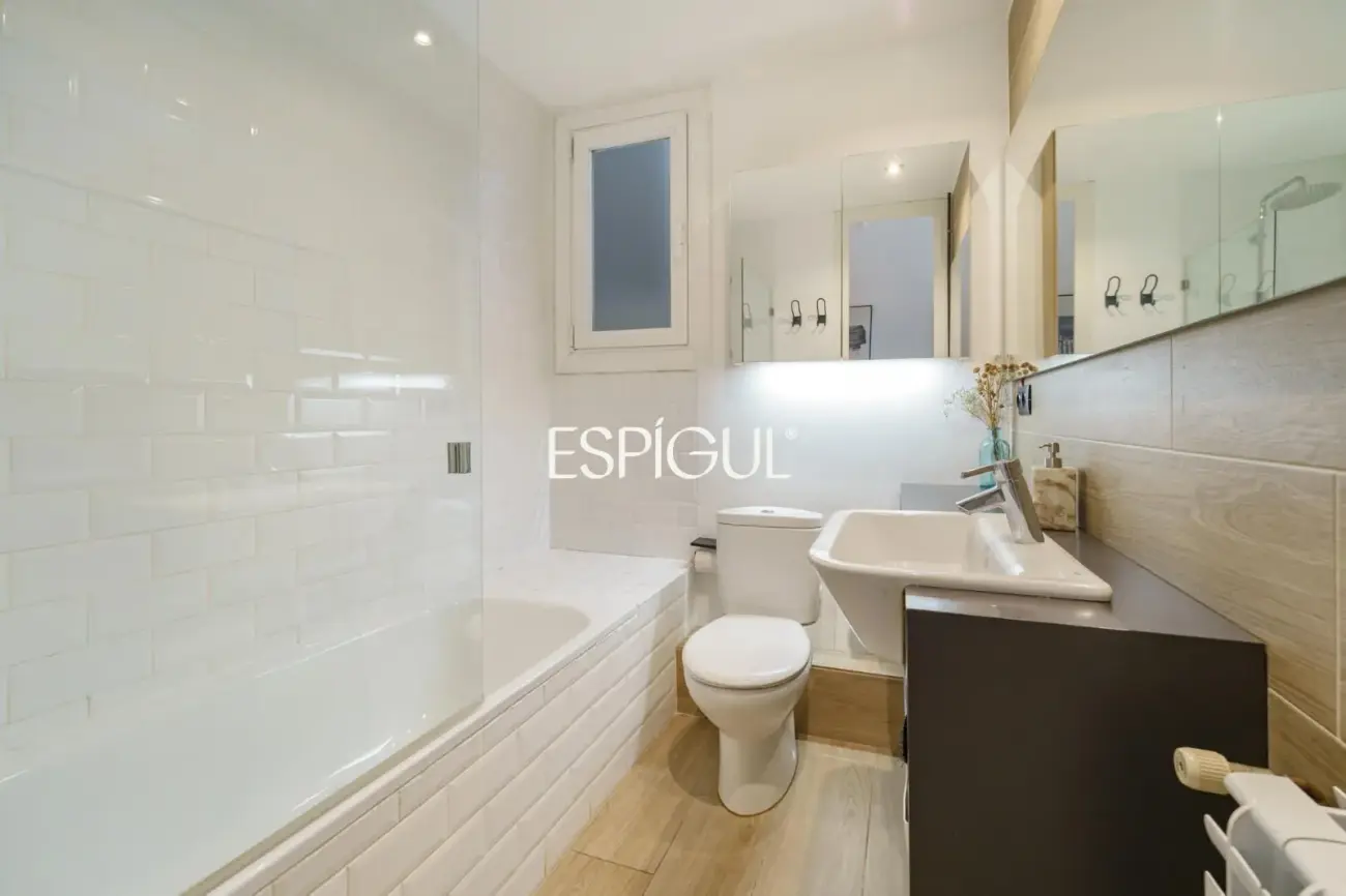Exclusiva vivienda con terraza en venta en el Quadrat d’Or, Eixample Dret