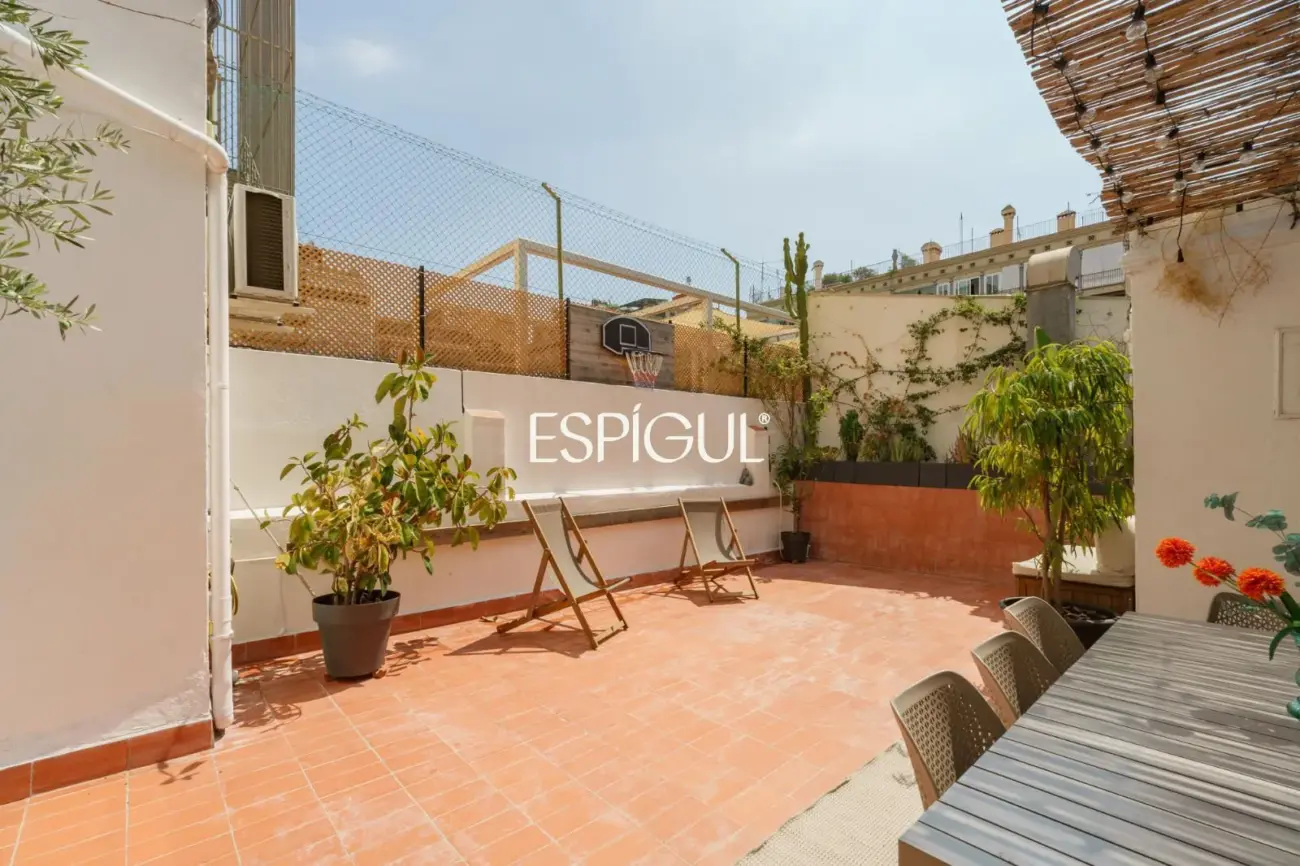 Exclusiva vivienda con terraza en venta en el Quadrat d’Or, Eixample Dret