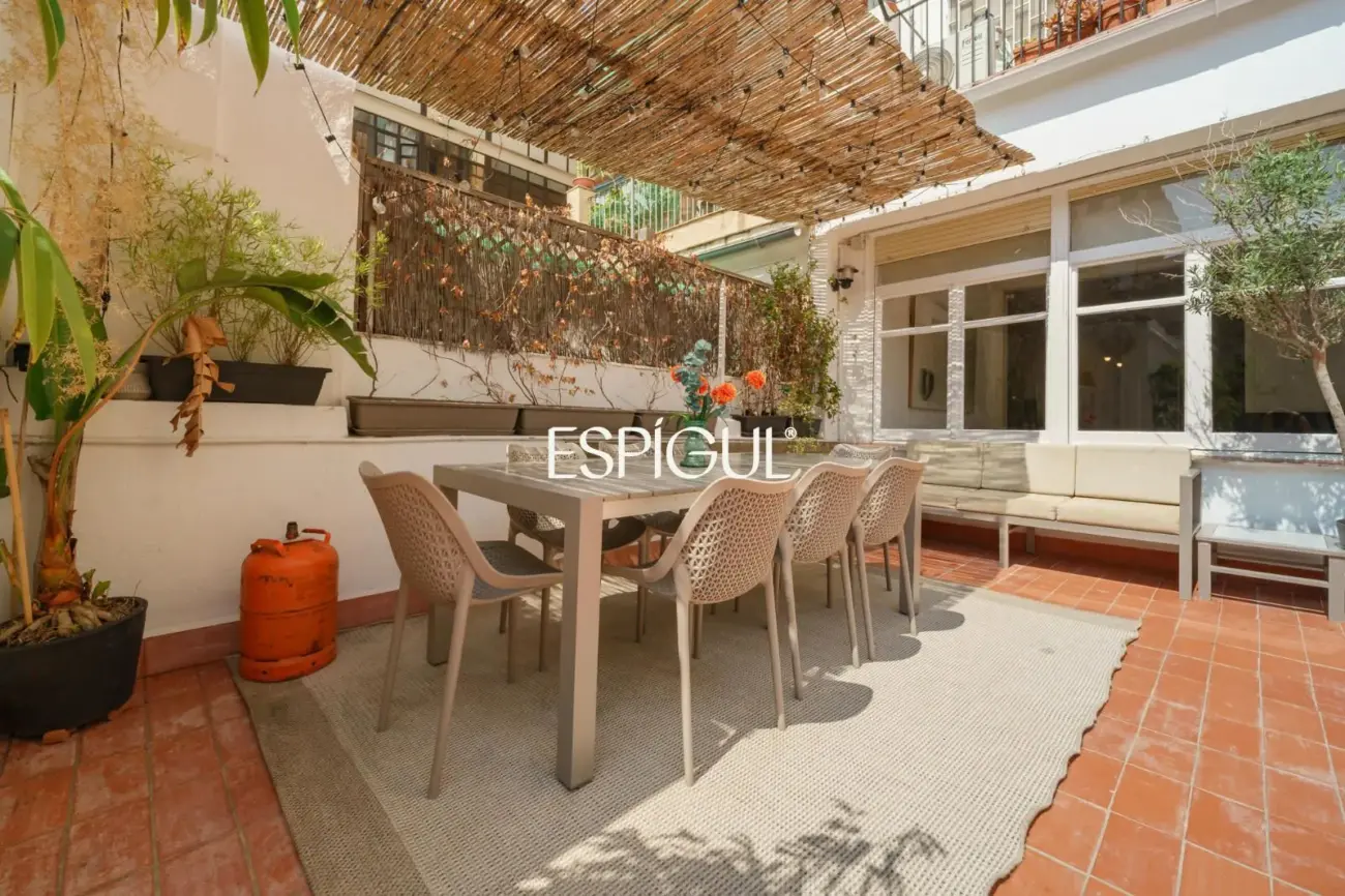 Exclusiva vivienda con terraza en venta en el Quadrat d’Or, Eixample Dret
