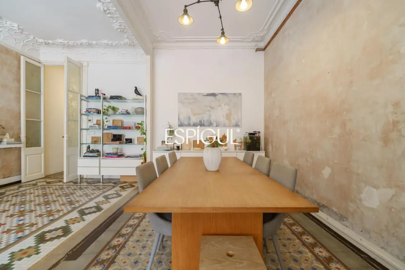 Exclusiva vivienda con terraza en venta en el Quadrat d’Or, Eixample Dret