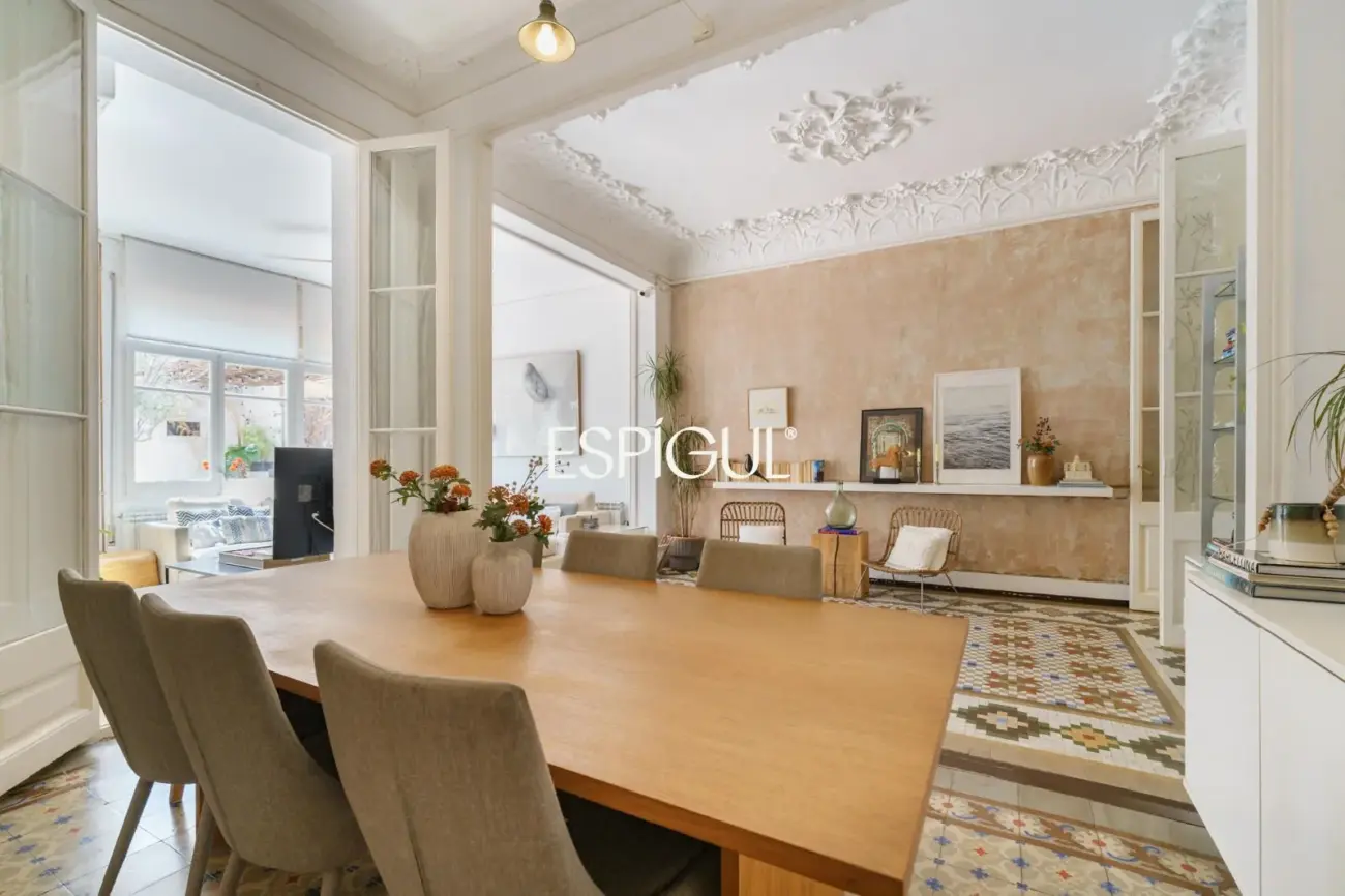 Exclusiva vivienda con terraza en venta en el Quadrat d’Or, Eixample Dret