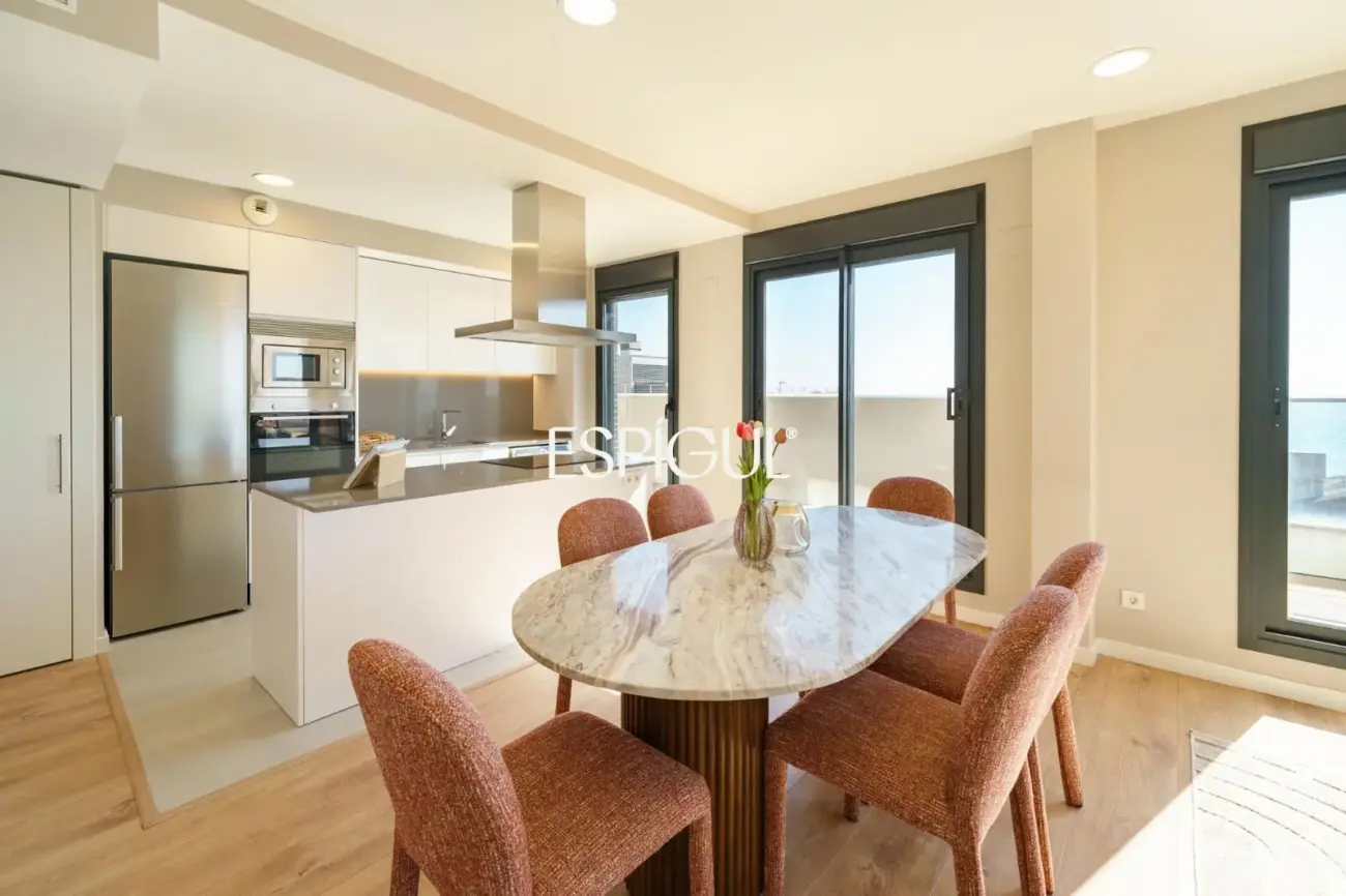 Exclusivo ático con espectaculares vistas al mar y a Barcelona, a 200m de la playa en Montgat