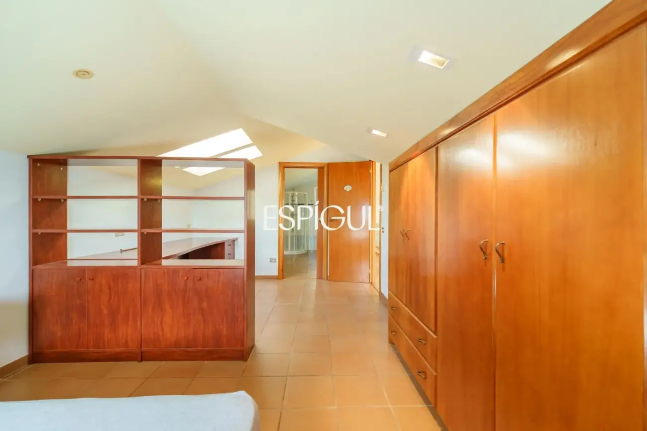 Magnífica casa unifamiliar con amplios espacios y vistas panorámicas en Vallromanes