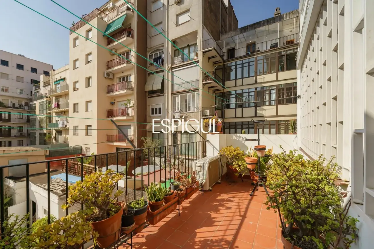 Piso a reformar en venta en el Quadrat d’Or, Eixample Dret