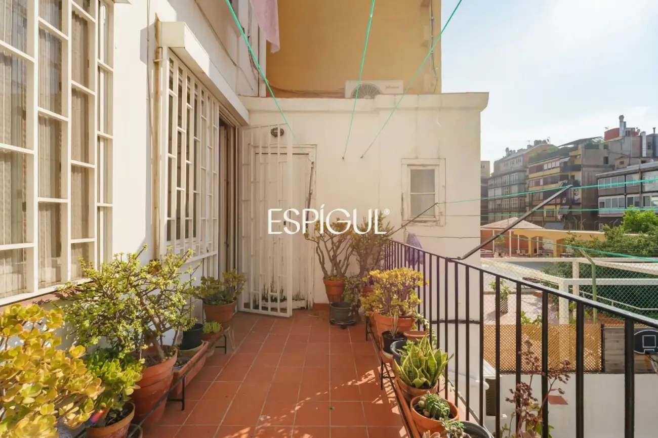 Piso a reformar en venta en el Quadrat d’Or, Eixample Dret